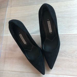 NEW Women’s Charles David SwayII Black Suede Pump